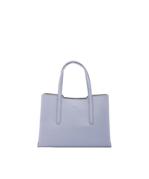 Bolso de mujer. El cierre es con cremallera. Los bolsillos internos son uno con cremallera. Los bolsillos externos están ausentes. La correa para el hombro es ajustable y extraíble. El mango es de ecopiel. Hay tres compartimentos internos. El material exterior es ecopiel. Internamente está forrado en poliéster. Medidas: 23x32x11 cm. Producto de moda