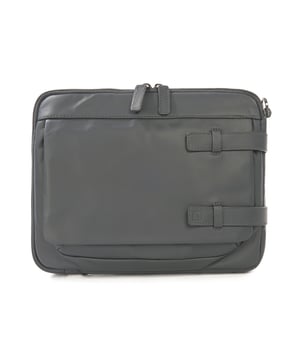 Unisex Crossbody tas met ritssluiting. twee open binnenzakken. afwezige externe zakken. verstelbare en afneembare lederen schouderband. ontbrekend handvat. een binnencompartiment.  extern materiaal. polyester binnenkant. Afmetingen: 27x22x5,5 cm. Modeproduct