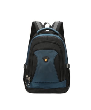 Mochila unisex. El cierre es con cremallera. Los bolsillos internos son bolsillos multifuncionales. Hay tres bolsillos externos con cremallera. Falta la correa para el hombro. Falta el mango. Hay tres compartimentos internos. El material exterior es poliéster. Internamente está forrado en poliéster. Medidas: 30x15x46 cm. Producto de moda