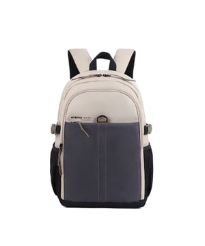Unisex-Rucksack mit Reißverschluss. eine offene Innentasche. Zwei vordere Außentaschen mit Reißverschluss und zwei offene Seiten. fehlender Schultergurt. im Stoffgriff. Innenfächer. Rucksack|Unisex-Außenmaterial, innen mit Polyester gefüttert. Maße: 29x14x45 cm. Modeprodukt