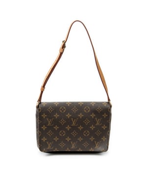 Louis Vuitton Taschen Musette Tango  Umhängetasche und Braun Beschichtete Leinwand und Goldenes Messing hardware. Das Produkt ist auf in ausgezeichnetem Zustand (A).
  Abmessungen: 25x19x3 cm 
  Zubehör inklusive: Slight dark
  
  BrandCo Paris hat seltene Artikel und die besten Konditionen zu unglaublichen Preisen vorgestellt. Geduld lohnt sich! Kaufen Sie mit Vertrauen: Alle Artikel von BrandCo Paris sind von unserem Expertenteam ausgewählt und authentisch.
  Alle Artikel enthalten ein Echtheitszertifikat und wurden von BrandCo Paris übernommen.
  Tabelle zur Klassifizierung des Artikelzustands
  N (wie neu)
  AA (perfekter Zustand)
  A (ausgezeichneter Zustand)
  AB (sehr guter Zustand)
  B (gut/mittelmäßig)