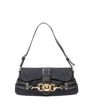 Gucci Tassen Horsebit Chain Flap  Schoudertas in de Zwart Doek in de Goud  hardware. Het product is in In Uitstekende Staat (A).
  Afmetingen: 30x14x5 cm 
  Inclusief accessoires: Dustbag
      
  BrandCo Paris vindt zeldzame artikelen in de beste staat voor ongelooflijke prijzen. Het is de moeite waard om geduldig te zijn! Koop met vertrouwen: alle artikelen van BrandCo Paris worden zorgvuldig geselecteerd en geverifieerd door ons team van experts.

  Alle artikelen worden geleverd met een certificaat van echtheid en verpakt door BrandCo Paris.

  Classificatietabel voor de conditie van het artikel:

  N (als nieuw)
  AA (perfecte staat)
  A (uitstekende staat)
  AB (zeer goede staat)
  B (goede/redelijke staat)