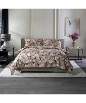 Experience the ultimate in luxury and comfort with The Lyndon Company's Japanese printed tropical garden design duvet sets, crafted from 180 thread count percale cotton for a soft, breathable sleep experience that elevates your bedroom aesthetic. With vibrant colors, intricate patterns, and a piped edge finish, these stylish duvet covers combine functionality and elegance, transforming your space into a tranquil escape inspired by nature's beauty.