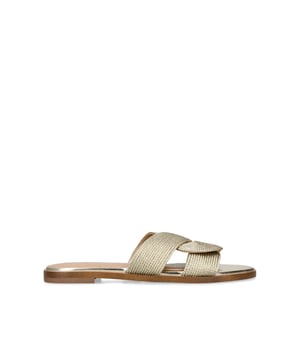 The KG Kurt Geiger Rose is a slip on sandal in gold. The strap is constructed from gold rope matching the gold toe plate.
