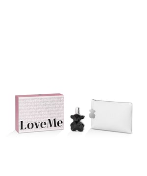 LOVEME es el perfume Onyx de TOUS, una fragancia floral, oriental y afrutada que equilibra lo exquisito con lo adictivo. La profundidad de sus notas olfativas refleja la intensidad de la piedra preciosa que le da vida.   Notas de Salida: Avellanas, pomelo y peonía.   Notas de Corazón: Orquídea negra y heliotropo.   Notas de Fondo: Vainilla, vetiver y sándalo.