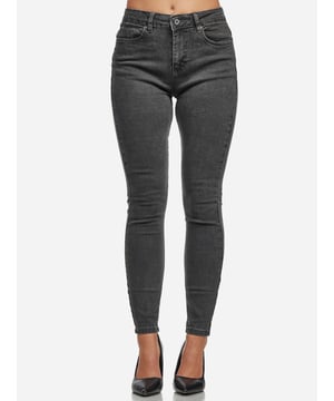 •Moderne & zeitlose Damen Jeanshose von Tazzio
•Verschluss: Reißverschluss (verdeckter Zip Fly)
•Hosentaschen: Eingrifftaschen, Coinpocket, Gesäßtaschen
•5-Pocket-Style
•Stretchanteil für eine optimale Passform
•Gürtelschlaufen
•Unifarben
•Hochwertiges Material & bequem zu tragen
•Ideale Damen Jeans das ganze Jahr

Passform
•Passform: Skinny Fit (High Waist)
•Länge: Knöchellang
•Leibhöhe: hoch

Material & Pflege
•Material Oberstoff: 97% Baumwolle, 3% Elasthan
•Materialkonstruktion: Denim/Jeans
•Elastizität: Leicht elastisch
•Pflegehinweise: Maschinenwäsche