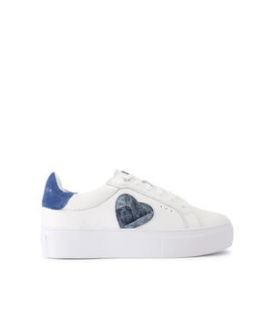 This Kurt Geiger Lana Heart sneaker arrives in a white leather. The front laces up and there is a denim heart on the outer sides.