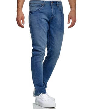 •Moderne & zeitlose Herren Jeans von Tazzio

•Verschluss: Knopfverschluss (verdeckter Zip Fly)
•Hosentaschen: Eingrifftaschen, Coinpocket, Gesäßtaschen
•Stretchanteil für eine optimale Passform
•Gürtelschlaufen
•Hochwertiges Material & bequem zu tragen
•Ideale Jeans das ganze Jahr

Passform
•Passform: Regular Fit
•Länge: Lang
•Leibhöhe: normal

Material & Pflege
•Material Oberstoff: 97% Baumwolle, 3% Elasthan
•Materialkonstruktion: Denim/Jeans
•Elastizität: Leicht elastisch
•Pflegehinweise: Maschinenwäsche