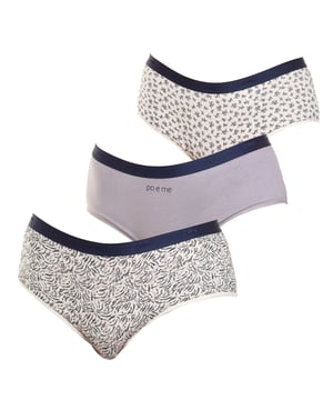 El Pack-3 Culottes Lot New York con forro interior es la elección ideal para quienes buscan una combinación perfecta de comodidad, estilo y funcionalidad. Confeccionados con materiales de alta calidad, estos culottes ofrecen un ajuste perfecto y una suavidad excepcional. Este forro interior mejora la comodidad y la transpirabilidad, asegurando frescura durante todo el día.\n\nPrincipales características:\n- Forro interior que ofrece mayor comodidad, \n  transpirabilidad y protección durante todo el día.\n- Tejido de alta calidad, diseñado para adaptarse \n  perfectamente al cuerpo y brindar un ajuste cómodo.\n- Ajuste seguro que se mantiene en su lugar, \n  proporcionando libertad de movimiento.\n- Disponible en varios colores y estilos, permitiendo  \n  personalizar tu look.\n- Diseño elegante y moderno, convirtiéndolos en un - \n  básico esencial para cualquier ocasión.\n- Fácil mantenimiento, ideal para el uso diario y adecuado \n  para cualquier evento.\n Composición: 95% Algodón, 5% Elastano\n Cuidados:\nInstrucciones de lavado:\n- Lavar a temperatura máx. 40º.\n- No usar lejía.\n- No usar secadora.\n- No planchar.\n- No lavar en seco.