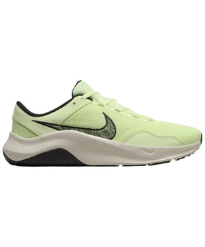 Steigere dein Spiel mit den Nike Legend Essential 3 Sneakers in auffälligem Neongelb. Diese Herren-Sneaker aus strapazierfähigem Synthetikmaterial mit robuster Gummisohle bieten zuverlässigen Halt und lange Haltbarkeit. Der Schnürverschluss sorgt für sicheren Sitz, während der ikonische Nike-Swoosh auf beiden Seiten und die Markenzunge einen markanten, sportlichen Look verleihen. Diese in Indonesien entworfenen Sneaker vereinen Stil und Performance und eignen sich perfekt für den Alltag oder intensive Workouts. Erweitere deine Schuhkollektion mit diesen auffälligen, bequemen Sneakern, die dich selbstbewusst in Bewegung halten. 100 % Textil