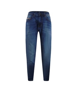 De Diesel Tepphar-X donkerblauwe denim jeans combineert klassieke stijl met modern comfort. Gemaakt van een hoogwaardige mix van 99% katoen en 1% elastaan, bieden deze jeans een perfecte pasvorm met precies de juiste hoeveelheid stretch. Met een tijdloos five-pocket-design bieden ze zowel functionaliteit als een strakke look. De rijke donkerblauwe wassing zorgt voor veelzijdigheid, waardoor ze ideaal zijn voor casual uitjes of smart-casual gelegenheden. Deze jeans zijn duurzaam en stijlvol en een onmisbaar kledingstuk voor iedereen die op zoek is naar kwaliteit en een moeiteloze stijl. Verrijk je denimcollectie met de Diesel Tepphar-X voor langdurig comfort en zelfvertrouwen