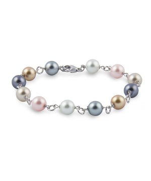 Pollença Bracelet with Majorcan Pearls: color and elegance with artisanal tradition.\n\n This bracelet celebrates variety and balance, combining Mallorcan pearls in multiple hues with a classic metal link design. Lightweight, lively, and refined, it's perfect for adding a special touch to any look.\n\n Details:\n - Handcrafted in Mallorca using the traditional method.\n - Majorcan pearls with a shiny finish and polished texture.\n - Varied shades that provide dynamism and sophistication.\n - Threaded with metal links that provide structure and movement.\n - Secure and easy-to-attach lobster clasp.\n\n A vibrant and versatile piece of jewelry, ideal for those who enjoy handcrafted details and are looking for an accessory that goes with everything.\n Measures: Length: 21 cm\n Composition: Pearls, Metal\n Care:\nAvoid contact with perfumes, creams and chemicals.