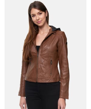 Artikelbeschreibung


	Moderne &amp; zeitlose Damen Lederjacke von Tazzio
	Verschluss: Reißverschluss
	Seitliche Reißverschlusstaschen
	Eingelassene Innentasche mit Reißverschluss
	Kapuze abnehmbar via Knöpfe
	Edle und hochwertige Knöpfe/Nieten
	Ton-in-Ton-Nähte
	Hochwertiges Material &amp; bequem zu tragen
	Ideale Echtlederjacke für das ganze Jahr


Passform


	
Passform: Slim Fit
	
Länge: Normale Länge
	
Ärmellänge: Langarm


Material &amp; Pflege


	
Material: Obermaterial: 100% Leder, Kapuze: 90% Baumwolle, 10% Polyester
	
Pflegehinweise: Lederreinigung (siehe bitte Etikett)
