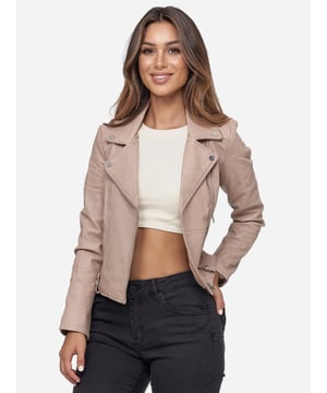 Artikelbeschreibung


	Moderne &amp; zeitlose Damen Lederjacke von Tazzio
	Verschluss: Reißverschluss
	Seitliche Reißverschlusstaschen
	Eingelassene Brusttasche mit Reißverschluss
	Schräger Reißverschluss
	Reverskragen
	Edle und hochwertige Knöpfe/Nieten
	Ton-in-Ton-Nähte
	Hochwertiges Material &amp; bequem zu tragen
	Ideale Echtlederjacke für das ganze Jahr


Passform


	
Passform: Slim Fit
	
Länge: Normale Länge
	
Ärmellänge: Langarm


Material &amp; Pflege


	
Material: 100% Leder
	
Pflegehinweise: Lederreinigung (siehe bitte Etikett)