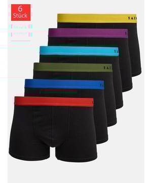 Artikelbeschreibung

Mit ihrem modernen, körpernahen Schnitt und dem schlichten Design sind die Boxershorts von Tazzio im praktischen Mehrfachpack ein zuverlässiges Basic für jeden Tag. Der klassische Schnitt sorgt für eine gute Passform, während der elastische Komfortbund angenehm sitzt und nicht einengt. Einfach, bequem und vielseitig – perfekt für den Alltag.

Design &amp; Extras


	Elastischer Bund mit Logoschriftzug am Bund
	Weiches Material, angenehm auf der Haut
	Ideal für jeden Alltag, Freizeit und Sport
	Einfarbiges Design, Unifarben


Passform


	
Passform: Normal
	
Schnitt: Figurbetont
	
Länge: Kurz
	
Leibhöhe: Normal


Material &amp; Pflege


	
Material Oberstoff: 95% Baumwolle, 5% Elasthan
	
Pflegehinweise: Maschinenwäsche