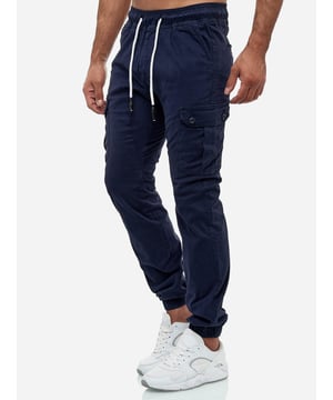 Artikelbeschreibung


	Moderne &amp; zeitlose&nbsp;Herren Jeans&nbsp;von Tazzio
	Verschluss:&nbsp;Tunnelzug
	Hosentaschen: Eingrifftaschen, Cargotaschen, Ges&auml;&szlig;taschen
	Stretchanteil f&uuml;r eine&nbsp;optimale Passform
	2 Taschen an den Beinseiten, via Knopf verschlie&szlig;bar
	Im Jogger-Stil
	Hochwertiges Material &amp; bequem zu tragen
	Ideale Hose f&uuml;r das ganze Jahr


Passform


	Passform:&nbsp;Regular Fit
	L&auml;nge: Kn&ouml;chellang
	Leibh&ouml;he: Normal


Material &amp; Pflege


	Material Oberstoff: 97% Baumwolle, 3% Elasthan
	Elastizit&auml;t: Leicht elastisch, elastischer Bund
	Pflegehinweise:&nbsp;Maschinenw&auml;sche
