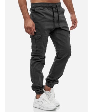Artikelbeschreibung


	Moderne &amp; zeitlose&nbsp;Herren Jeans&nbsp;von Tazzio
	Verschluss:&nbsp;Tunnelzug
	Hosentaschen: Eingrifftaschen, Cargotaschen, Ges&auml;&szlig;taschen
	Stretchanteil f&uuml;r eine&nbsp;optimale Passform
	2 Taschen an den Beinseiten, via Knopf verschlie&szlig;bar
	Im Jogger-Stil
	Hochwertiges Material &amp; bequem zu tragen
	Ideale Hose f&uuml;r das ganze Jahr


Passform


	Passform:&nbsp;Regular Fit
	L&auml;nge: Kn&ouml;chellang
	Leibh&ouml;he: Normal


Material &amp; Pflege


	Material Oberstoff: 97% Baumwolle, 3% Elasthan
	Elastizit&auml;t: Leicht elastisch, elastischer Bund
	Pflegehinweise:&nbsp;Maschinenw&auml;sche