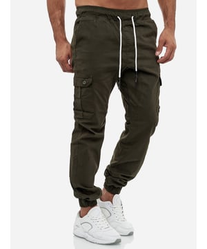 Artikelbeschreibung


	Moderne &amp; zeitlose&nbsp;Herren Jeans&nbsp;von Tazzio
	Verschluss:&nbsp;Tunnelzug
	Hosentaschen: Eingrifftaschen, Cargotaschen, Ges&auml;&szlig;taschen
	Stretchanteil f&uuml;r eine&nbsp;optimale Passform
	2 Taschen an den Beinseiten, via Knopf verschlie&szlig;bar
	Im Jogger-Stil
	Hochwertiges Material &amp; bequem zu tragen
	Ideale Hose f&uuml;r das ganze Jahr


Passform


	Passform:&nbsp;Regular Fit
	L&auml;nge: Kn&ouml;chellang
	Leibh&ouml;he: Normal


Material &amp; Pflege


	Material Oberstoff: 97% Baumwolle, 3% Elasthan
	Elastizit&auml;t: Leicht elastisch, elastischer Bund
	Pflegehinweise:&nbsp;Maschinenw&auml;sche