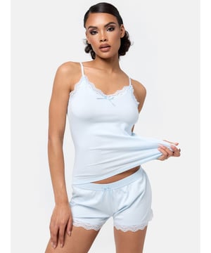 Artikelbeschreibung


	Damen Set 2er-Pack Unterhemden inkl. Panty von Tazzio
	Bequeme Unterhemden &amp; weiches Tragegefühl
	Optimaler Tragekomfort &amp; erstklassiger Sitz
	Elastisches Baumwollmaterial für einen bequemen Halt
	Set aus Unterhemd und Panty
	Hochwertige und softe Qualität


Passform Unterhemd


	
Passform: Schmal
	
Schnitt: Gerade
	
Ausschnitt: V-Ausschnitt
	
Ärmellänge: Spaghettiträger


Passform Panty


	
Passform: Schmal
	
Schnitt: Gerade
	
Leibhöhe: Normal


Material &amp; Pflege


	
Material Oberstoff: 95% Baumwolle, 5% Elasthan
	
Elastizität: Leicht elastisch
	
Pflegehinweise: Maschinenwäsche