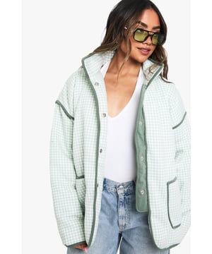 Wrap up in the latest coats and jackets and get out-there with your outerwearBreathe life into your new season layering with the latest coats and jackets from boohoo. Supersize your silhouette in a padded jacket, stick to sporty styling with a bomber, or protect yourself from the elements in a plastic raincoat. For a more luxe layering piece, faux fur coats come in fondant shades and longline duster coats give your look an androgynous edge.