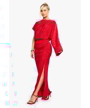 Striking plisse textured maxi dress with dramatic side slit for movement
        Asymmetric sleeve design featuring one full-length and one short sleeve
        Flattering gathered waist detail that creates a blouson effect
        Elegant slash neckline that frames the dcolletage
        Floor-sweeping length with a figure-enhancing silhouette
    
    Make a statement entrance in this show-stopping plisse maxi dress from Boohoo. The distinctive asymmetric sleeve design creates a contemporary silhouette that demands attention, whilst the gathered waist detail cinches you in at just the right spot. The daring side slit adds a touch of allure and ensures ease of movement as you dance the night away. Style with strappy heels as shown and statement gold jewellery for maximum impact. Perfect for cocktail parties, evening soires or that special night out with the girls. The textured plisse fabric catches the light beautifully as you move, ensuring all eyes are on you. This versatile piece works brilliantly for those occasions when you want to combine comfort with head-turning style.