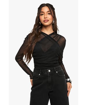 Steal the style top spot in a statement separate from the tops collectionCamis or crops, bandeaus or bralets, we've got all the trend-setting tops so you can stay statement in separates this season. Hit refresh on your jersey basics with pastel hues and pick a quirky kimono to give your ensemble that Eastern-inspired edge. Off the shoulder styles are oh-so-sweet, with slogans making your tee a talking point.