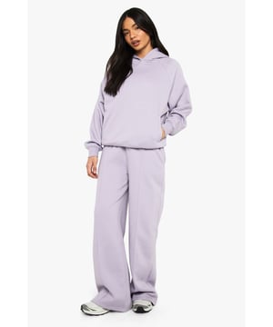Straight leg joggers featuring distinctive pintuck detailing for a structured silhouette
        Soft fleece-back fabric offers comfort without compromising on style
        High-rise waistband provides a flattering fit and excellent support
        Relaxed straight leg cut allows for effortless movement throughout the day
        Versatile design perfect for creating both casual and athleisure looks
    
    These straight leg pintuck joggers from Boohoo combine comfort with contemporary style for the fashion-forward woman. The structured pintuck detailing adds a refined touch to the classic jogger silhouette, making them suitable for more than just lounging at home. Style them with the matching hoodie as seen on our model for an on-trend coordinated look, or dress them up with a fitted bodysuit and trainers for casual outings. The straight leg cut offers a more polished alternative to traditional tapered joggers, while the soft fleece-back fabric ensures all-day comfort. Perfect for weekend brunches, running errands, or casual meet-ups with friends. Add a tote bag and minimal jewellery to complete the look. These joggers strike the ideal balance between relaxed and put-together, making them an essential addition to your casual wardrobe.