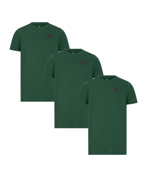 EEN SLIMME KEUZE VOOR JE DAGELIJKSE ROTATIE. Het Nike Sportswear Club T-shirt is gemaakt van onze alledaagse katoenen stof en heeft een klassieke pasvorm voor een vertrouwd gevoel, direct uit de verpakking. Een geborduurd Futura-logo op de borst zorgt voor die kenmerkende Nike-look.
Voordelen
De klassieke pasvorm biedt een ontspannen gevoel bij het lichaam en de heupen.
De alledaagse katoen voelt zacht en licht aan.
Productdetails
Standaard pasvorm voor een relaxed en comfortabel gevoel
Materiaal: 100% katoen
Machinewasbaar