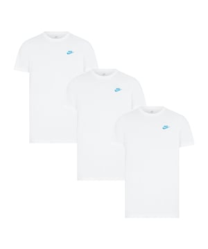 EEN SLIMME KEUZE VOOR JE DAGELIJKSE ROTATIE. Het Nike Sportswear Club T-shirt is gemaakt van onze alledaagse katoenen stof en heeft een klassieke pasvorm voor een vertrouwd gevoel, direct uit de verpakking. Een geborduurd Futura-logo op de borst zorgt voor die kenmerkende Nike-look.
Voordelen
De klassieke pasvorm biedt een ontspannen gevoel bij het lichaam en de heupen.
De alledaagse katoen voelt zacht en licht aan.
Productdetails
Standaard pasvorm voor een relaxed en comfortabel gevoel
Materiaal: 100% katoen
Machinewasbaar