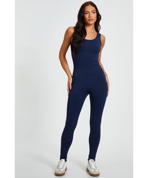 - Scoop neckline - Sleeveless - Seamless look - Model height: 5'6" - Model wears size: s - Always check the wash care label - Cool hand wash with mild detergent