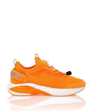 Mit diesen Laufschuhen kannst du dank Hightech-Materialien und dem gewohnten Stil von Plein Sport über deine Grenzen hinaus laufen.   Atmungsaktives und ergonomisches Obermaterial aus Jacquard-Gewebe zum Hineinschlüpfen   Elastische, schlauchförmige Schnürsenkel mit Stopp-Kordel   Logo-Riemen an der Fersenkappe   Ultra-schockabsorbierende, ultraleichte High-Tech-Zwischensohle   Geriffelte Außensohle für optimalen Grip   Farblich abgestimmte Nähte   Herausnehmbares Fußbett