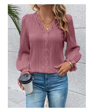 Basisstil  
Opakes Material  
Kein Stretch  
100 % Polyester  
Maschinenwäsche kalt  
Im Trockner bei niedriger Temperatur trocknen  
Importiert  
S: Vorderlänge 67,3 cm, Bust 95 cm, Ärmellänge 61,5 cm  
M: Vorderlänge 68,3 cm, Bust 99 cm, Ärmellänge 62,5 cm  
L: Vorderlänge 69,9 cm, Bust 103 cm, Ärmellänge 63,5 cm  
XL: Vorderlänge 71,4 cm, Bust 109 cm, Ärmellänge 64,5 cm  