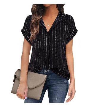 Damen Bluse mit Kragen und kurzen Ärmeln  
  Basic-Stil  
  Keine Dehnung  
  100% Polyester  
  Maschinenwäsche kalt  
  Trocknen bei niedriger Temperatur  
  Importiert  
  Größe S: Oberteil Länge 65 cm, Brust 100 cm  
  Größe M: Oberteil Länge 66 cm, Brust 105 cm  
  Größe L: Oberteil Länge 67 cm, Brust 110 cm  
  Größe XL: Oberteil Länge 68 cm, Brust 118 cm  
  Größe 2XL: Oberteil Länge 69 cm, Brust 126 cm  
Material: Polyester