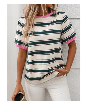 Basisstijl
  Doorschijnend: Ondoorzichtig
  Stretch: Licht rekbaar
  Materiaalsamenstelling: 100% viscose
  Onderhoudsinstructies: Machinewas koud droogtrommel laag
  Geimporteerd
  Productafmetingen (in inches):
  Maat S: US 4 Toplengte 248 Buste 398 Mouwlengte 91
  Maat M: US 6/8 Toplengte 252 Buste 417 Mouwlengte 93
  Maat L: US 10/12 Toplengte 256 Buste 437  Mouwlengte 94
  Maat XL: US 14/16 Lengte bovenkant 26 Buste 465 Mouwlengte 98
  Maat 2XL: US 18 Lengte bovenkant 264 Borst 492 Mouwlengte 102