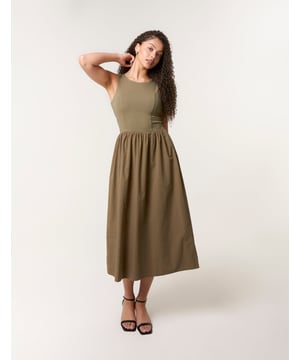 A cute option to choose from this Spring... A dress you can trust time after time. Perfectly teamed with ballet pumps providing nothing but sophistication.