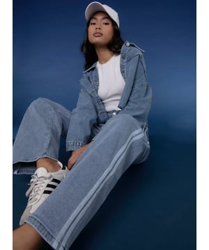 Give it a twist to your basic denim collection with these Stripe Detail Denim High Waist Jeans by Pink Vanilla.