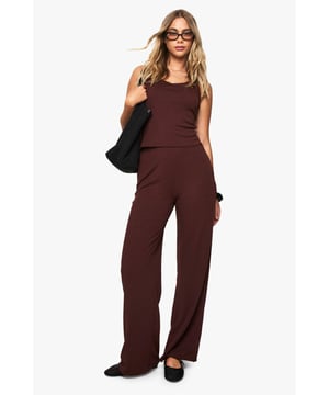 Trousers are a more sophisticated alternative to skinniesTrousers take on a realxed silhouette for the new season, with sports tailoring setting the trends and the wide leg one to watch. Pick printed palazzo pants for a dramatic day time look and tone down with a basic tee, or go for androgynous appeal in tapered man pants and wear with worn-in trainers for a trend-led twist.