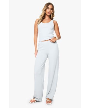 Trousers are a more sophisticated alternative to skinniesTrousers take on a realxed silhouette for the new season, with sports tailoring setting the trends and the wide leg one to watch. Pick printed palazzo pants for a dramatic day time look and tone down with a basic tee, or go for androgynous appeal in tapered man pants and wear with worn-in trainers for a trend-led twist.