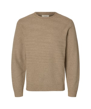 Deze heren longsleeve combineert tijdloze stijl met een hoog draagcomfort. De normale pasvorm en de zachte fijn gebreide stof maken het comfortabel om de hele dag te dragen. De klassieke ronde halslijn met fijn afgewerkte geribde zomen geeft het shirt een subtiele, nette look. Afhangende schouders benadrukken de moderne look en bieden tegelijkertijd een casual pasvorm. Het hoogwaardige materiaal voelt zacht aan op de huid en maakt indruk met zijn ademende textuur. Ideaal om in laagjes of solo te dragen. Het geweven label aan de binnenkant rondt het ontwerp discreet af. Veelzijdige combinatie - op kantoor of in je vrije tijd. Een duurzame basic voor elke garderobe. De perfecte balans tussen stijl en comfort.