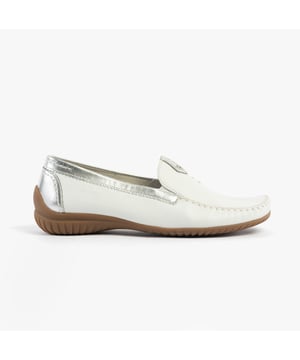 These women's moccasins feature a leather upper, textile lining, and rubber sole for comfort and breathability. Designed for casual wear with a slip-on style and round toe shape