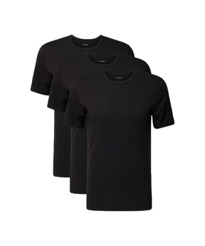 Dieses Herren-T-Shirt im praktischen 3er Pack ist der Inbegriff zeitloser Basics. Mit klassischem Rundhalsausschnitt und normaler Passform sitzt es angenehm und passt zu jedem Stil. Die kurzen Ärmel sorgen für ein luftiges Tragegefühl – ideal für Alltag, Freizeit oder entspanntes Loungen. Eine dezente Label-Stickerei am Saum setzt einen stilvollen Akzent ohne aufzutragen. Weiches Material schmiegt sich sanft an die Haut und begleitet dich bequem durch den Tag. Ob einzeln getragen oder unter Pullover und Hemd – diese Shirts sind wahre Kombitalente. Schlicht, aber alles andere als langweilig. Jeder Griff in den Kleiderschrank wird zur sicheren Wahl. Qualität und Komfort im Dreierpack – was will Mann mehr? Ein unverzichtbares Essential für jede Garderobe.