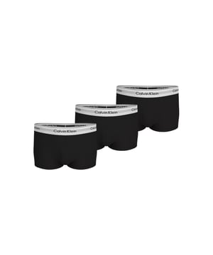 Diese kurzen Herren-Boxershorts bieten dir Tag für Tag ein Gefühl von Leichtigkeit und Komfort. Der niedrig sitzende, elastische Bund sorgt für einen modernen Sitz und passt sich perfekt an deine Körperform an. Der eingewebte Label-Schriftzug verleiht dem Design einen sportlichen Touch. Gefertigt aus hochwertigem Material, überzeugen sie durch ein angenehmes Tragegefühl – selbst nach vielen Waschgängen. Der Dreierpack kombiniert praktischen Mehrwert mit stilvollem Understatement. Ob im Alltag, beim Sport oder zum Relaxen: Diese Shorts machen alles mit. Die körpernahe Passform bleibt stets bequem, ohne einzuengen. Dank ihrer schlichten Optik lassen sie sich ideal mit jeder Art von Kleidung kombinieren. Robust, pflegeleicht und formstabil – ein echtes Must-have für jede Männergarderobe. Komfort trifft auf Qualität in seiner besten Form.