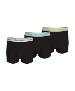 Met hun relaxte pasvorm en gemiddelde lengte bieden deze herenboxershorts de hele dag ultiem comfort. De elastische tailleband sluit perfect aan en zorgt voor een comfortabele pasvorm zonder te knellen. De geweven labelbelettering op de tailleband versterkt het ontwerp subtiel. De drieverpakking garandeert niet alleen variatie, maar ook langdurig plezier van kwaliteit. Het hoogwaardige materiaal voelt zacht aan en behoudt zijn vorm, zelfs na vele wasbeurten. De korte snit zorgt voor bewegingsvrijheid en een moderne look. Of het nu voor sport, vrije tijd of thuis is - deze boxershorts bieden altijd maximaal comfort. De relaxte pasvorm maakt ze tot een onmisbare metgezel voor elke dag. De elastische tailleband past zich ideaal aan en zorgt voor een perfecte pasvorm. Voor mannen die kwaliteit, comfort en een eenvoudig, stijlvol ontwerp belangrijk vinden.
