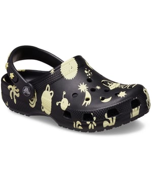 A fun graphic provides extra style to this version of the iconic clog. The unique graphic helps you show off your creative spirit, and its classic construction keeps them light and easy to wear. Grounded in comfort, spiked with personality.