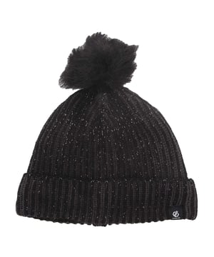 50% Acryl, 50% Gerecycled Polyester. Voering: Fleece. Stof: Gebreid, Geribd. Ontwerp: Logo. Faux Fur Pom Pom, omgeslagen manchet.