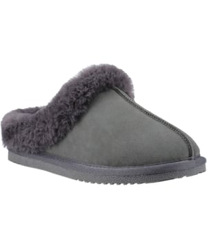 Onze gezellige, makkelijk te dragen Amara Mule Slipper is een geweldige keuze voor thuis. Met de gezellige nep bontvoering en het traagschuim interieur blijf je de hele dag ontspannen en comfortabel.