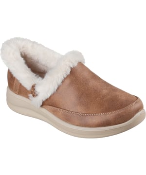 Kruip comfortabel weg met Skechers Hands Free Slip-ins: Cozy Escape. Deze casual slipper beschikt over een bovenwerk van vegan leer behandeld met 3M Scotchgard en een faux-fur rand, en heeft een gevoerd Skechers Memory Foam voetbed.