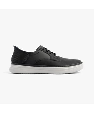 Leather casual trainers with a low-top design feature textile lining, rubber soles, lace-up closure, and air-cooled memory foam for comfort. Ideal for everyday wear