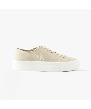 These casual trainers feature a suede upper, breathable textile lining, and rubber sole with a low heel, offering comfort and a round toe for everyday wear
