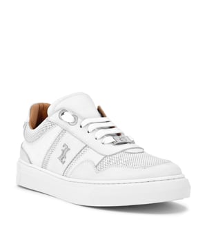 Crocco Print  Beleben Sie Ihre Freizeit mit etwas Stil. Wir empfehlen diese Lo-Top-Laufschuhe aus weichem Leder mit einzigartigen Details. Erfahren Sie mehr.   Nubuk- und Krokodilleder im kontrastreichen Zusammenspiel   Das ikonische Metallmonogramm ist auf dem äußeren Viertel angebracht   Passende Schnürsenkel   Gerillte Gummilaufsohle für maximalen Grip   Lederfutter und herausnehmbare Innensohle